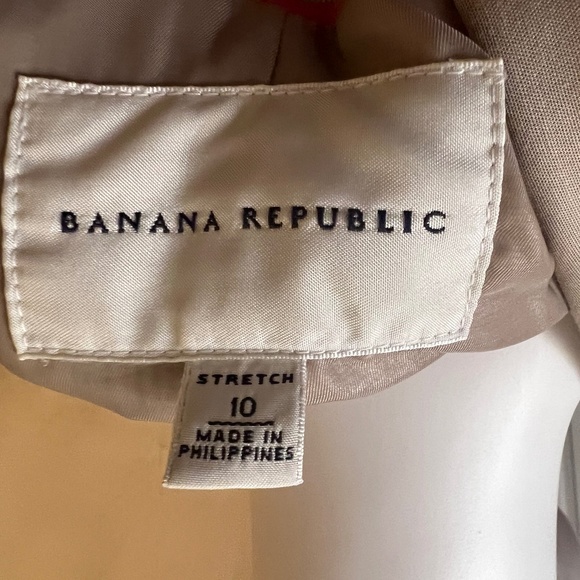 Suits - Picture 8 of 9